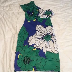 One shoulder ruffle dress